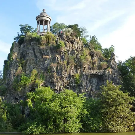 Bright Near Parc Des Buttes-chaumont Appartement Parijs